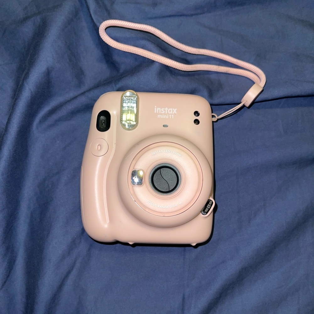 Fujiflim Instax Mini 11 Instant Camera